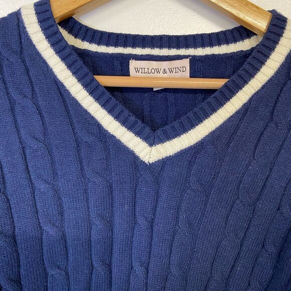 Willow & Wind Size M Navy Blue and White Cable Knit Cropped Girlhoodcore Sweater - Picture 3 of 7